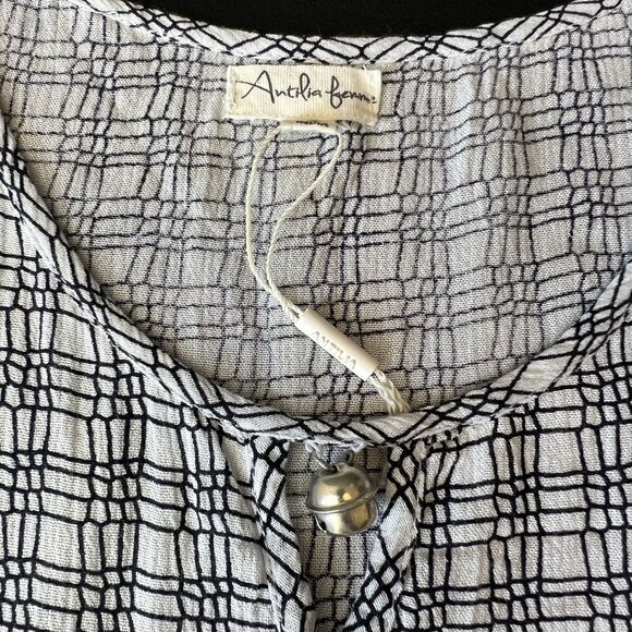 Antilia Femme  Black and White  Grid Pattern  with Bell Accent  Tank  Blouse  Si - Picture 6 of 11
